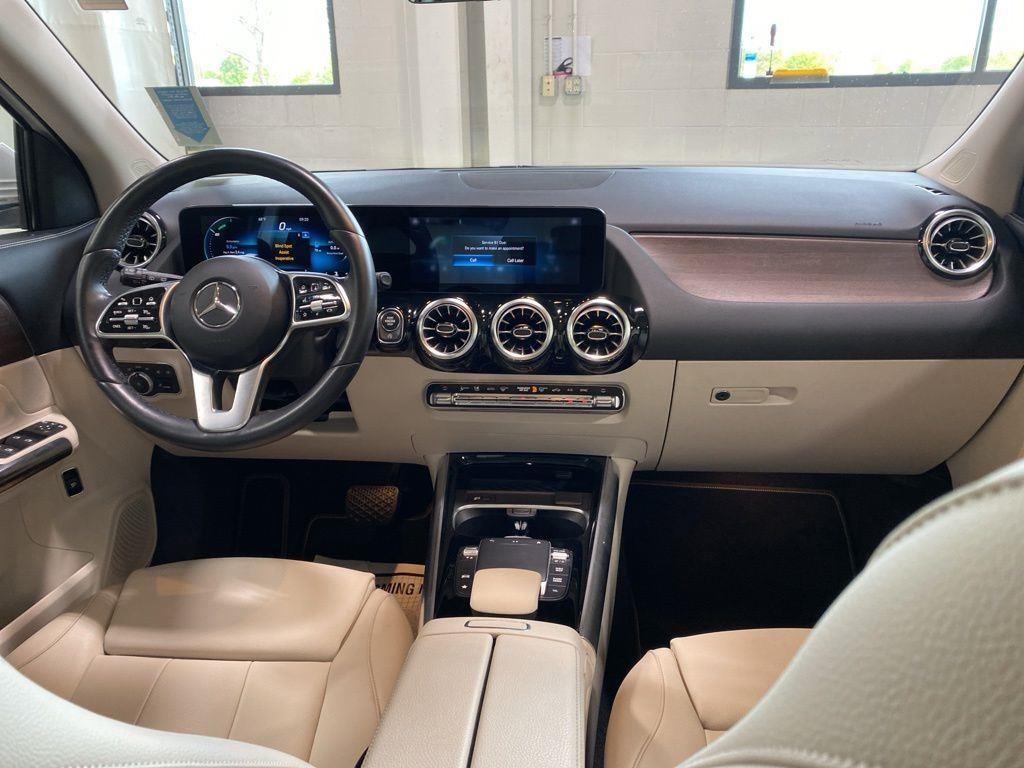 Used 2022 Polar White Mercedes-Benz GLA 250 image 8