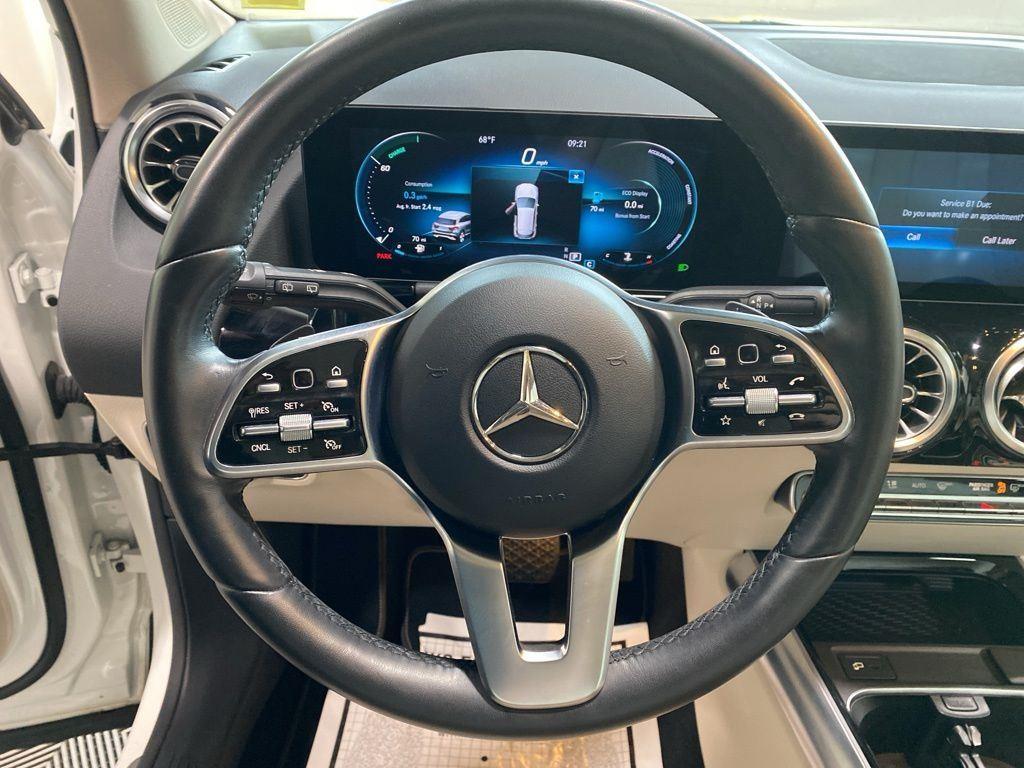 Used 2022 Polar White Mercedes-Benz GLA 250 image 28