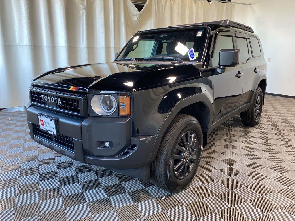 View vehicle photo 5