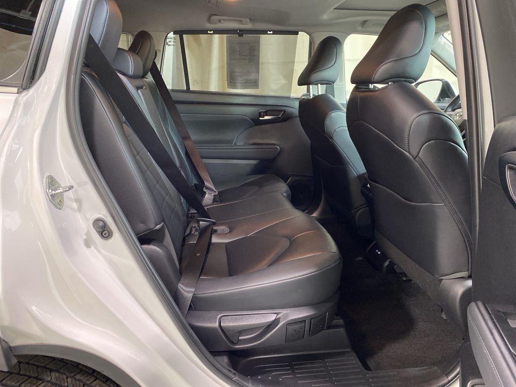 Used 2023 Pearl Toyota XLE image 16