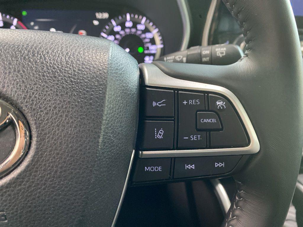 Used 2023 Pearl Toyota XLE image 31