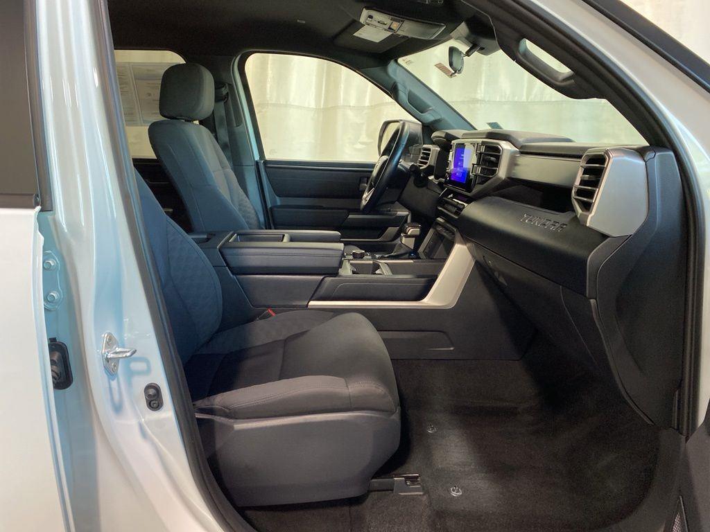 Used 2025 Ice Toyota SR5 image 4