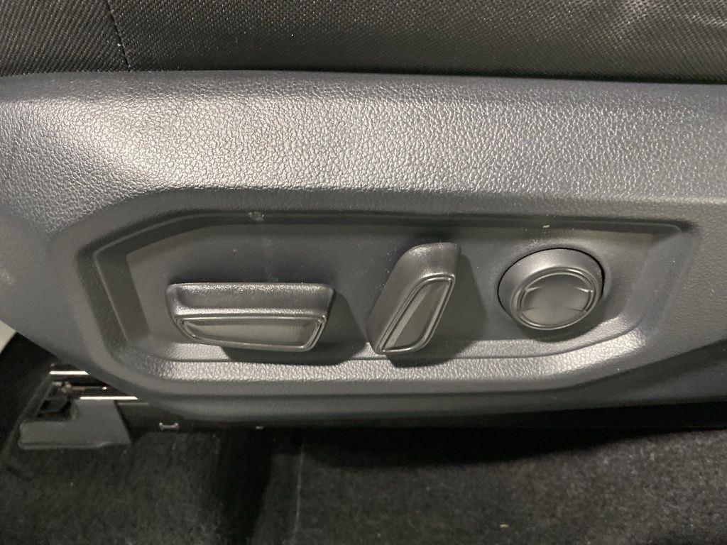 Used 2025 Ice Toyota SR5 image 21