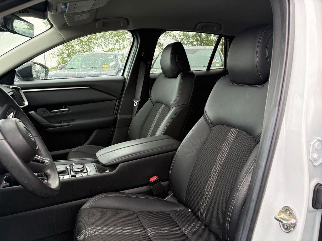 Used 2024 Pearl Mazda 2.5 S Select Package image 2
