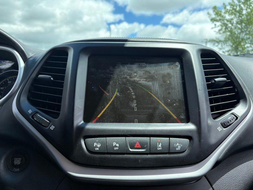 Used 2017 Deep Cherry Red Crystal Pearlc Jeep Overland image 8