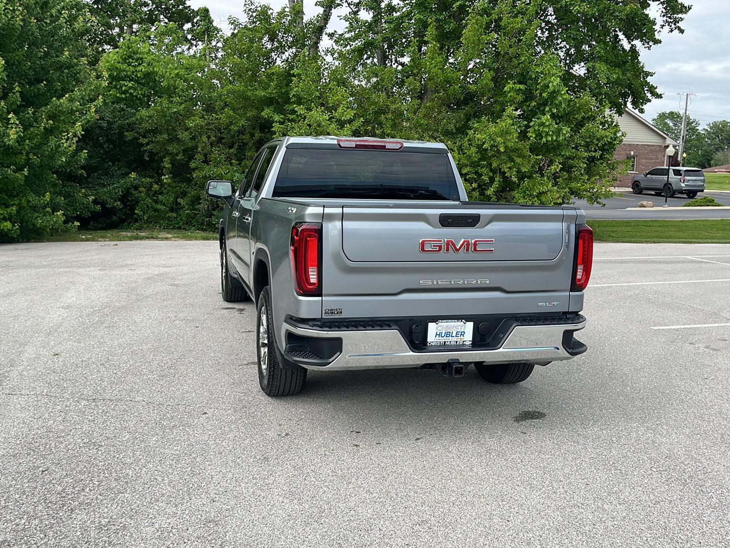 View vehicle photo 3