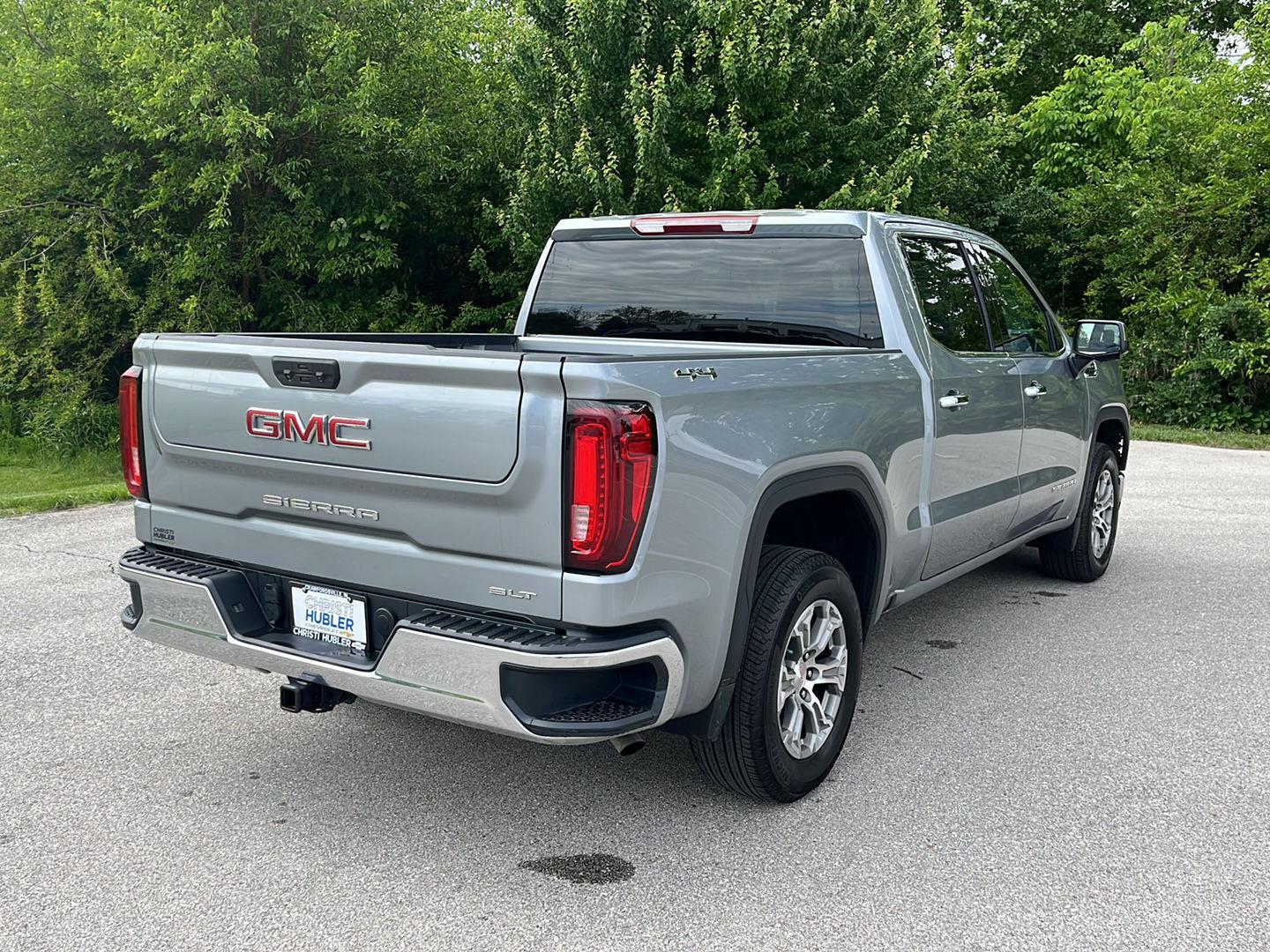 View vehicle photo 6