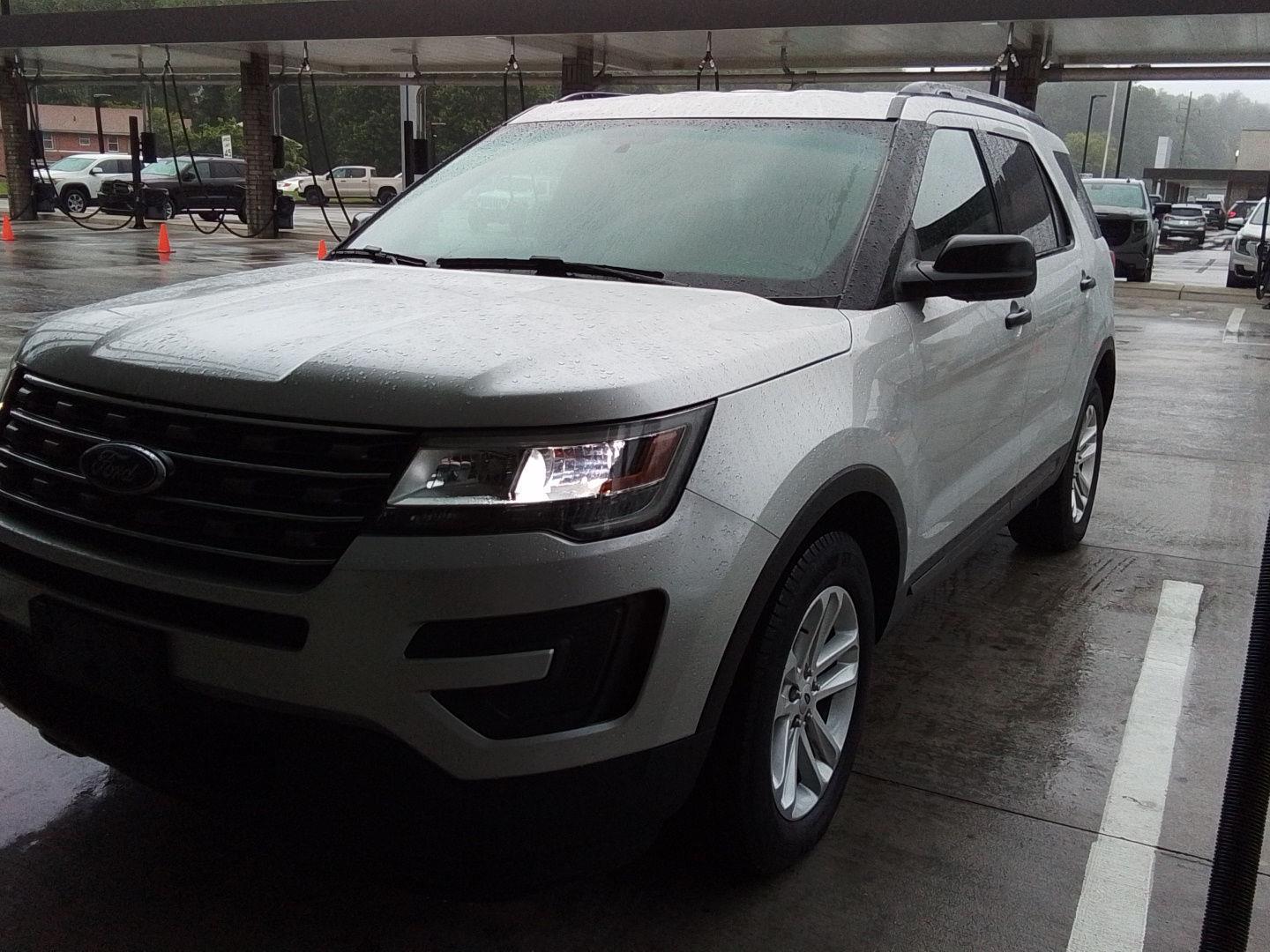 2016 Ford Explorer Base 4WD's photo