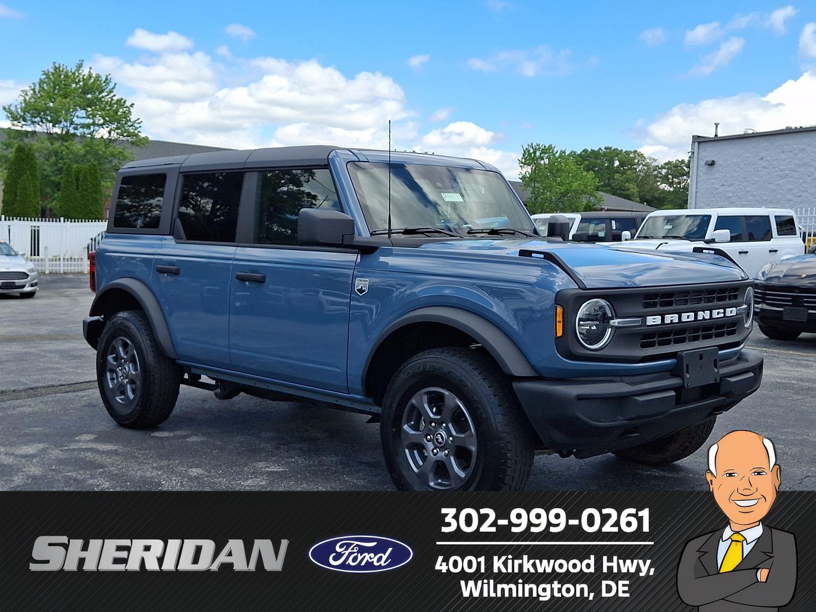 Blue (Azure Gray Metallic Tri-Coat) 2025 Ford Bronco SUV / Crossover Four-Wheel Drive 7-Speed Manual