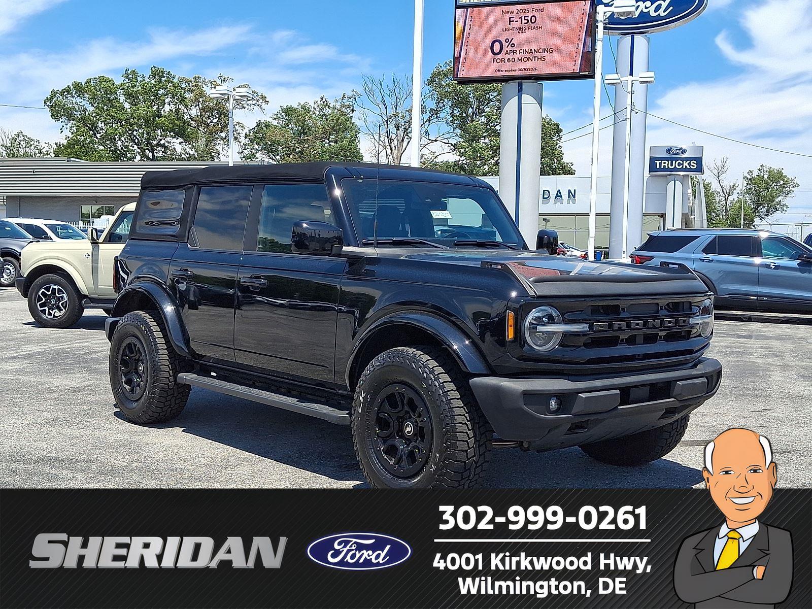 Shadow Black 2022 Ford Bronco SUV / Crossover Four-Wheel Drive Automatic