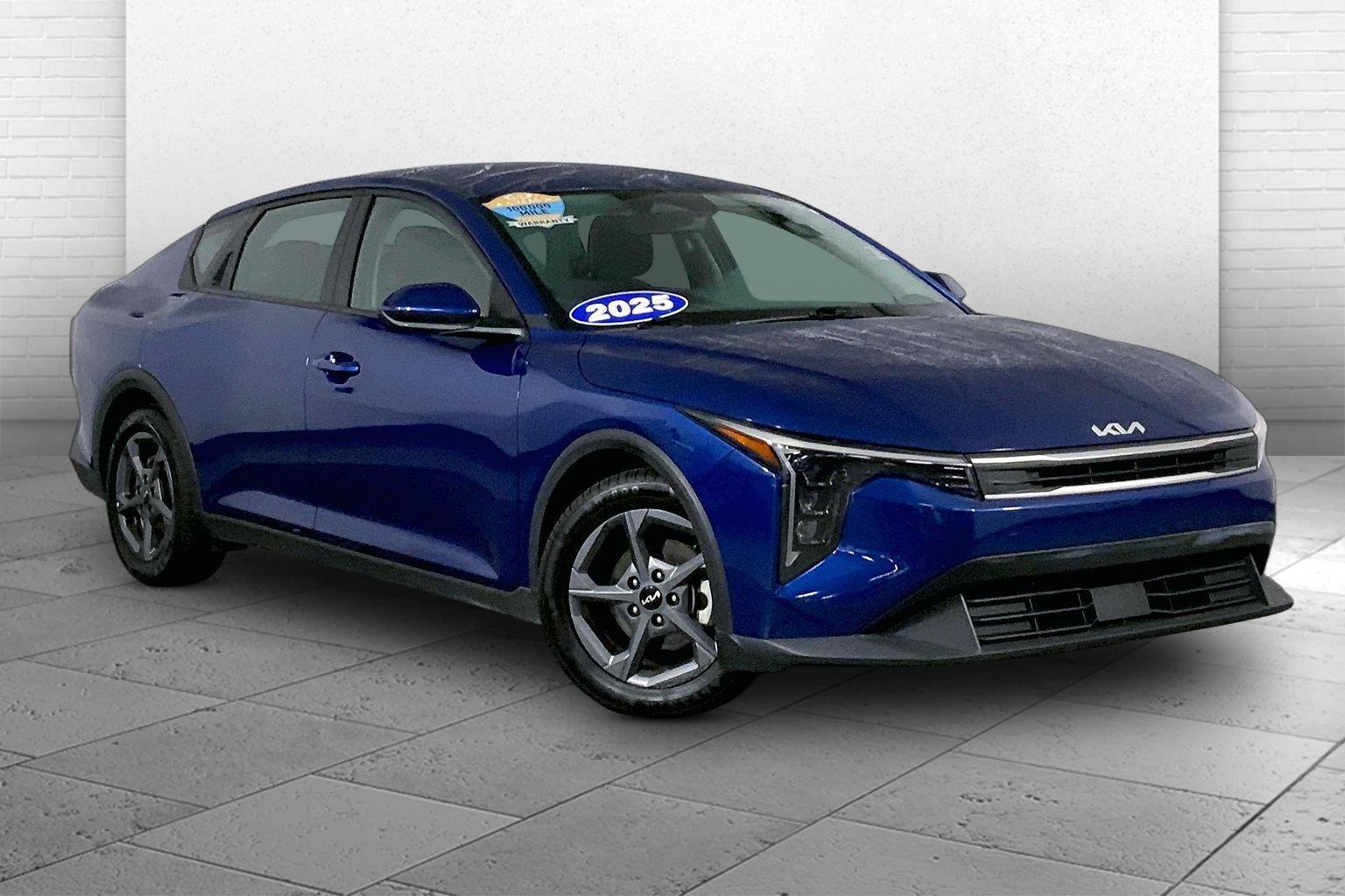 2025 Kia K4 LXS FWD