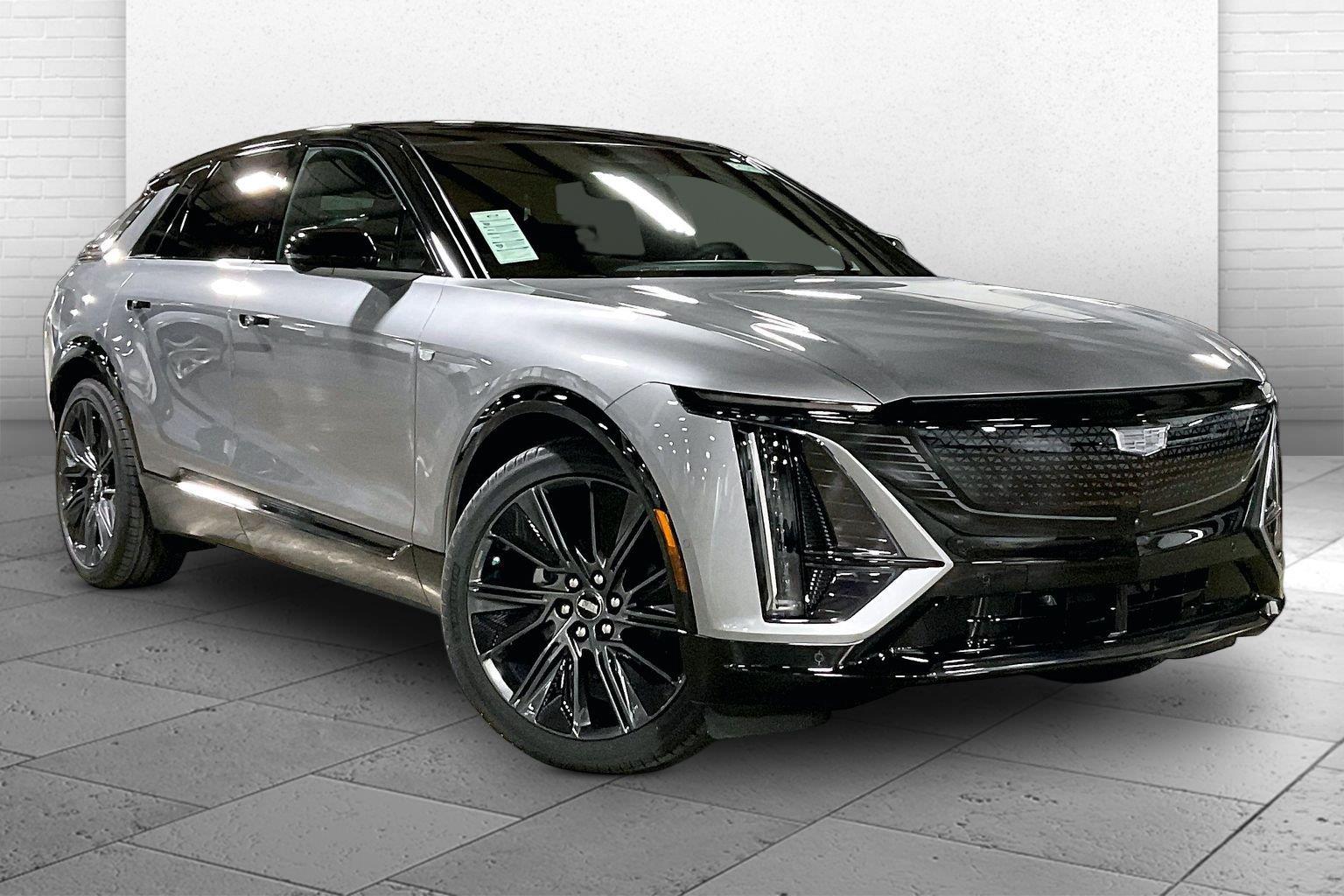 Argent Silver Metallic 2027 Cadillac LYRIQ SUV / Crossover All-Wheel Drive Automatic