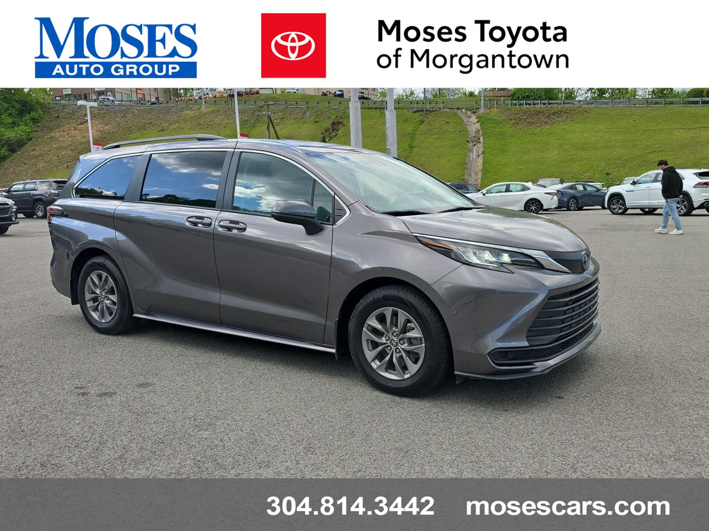 2023 Toyota Sienna LE 8-Passenger AWD