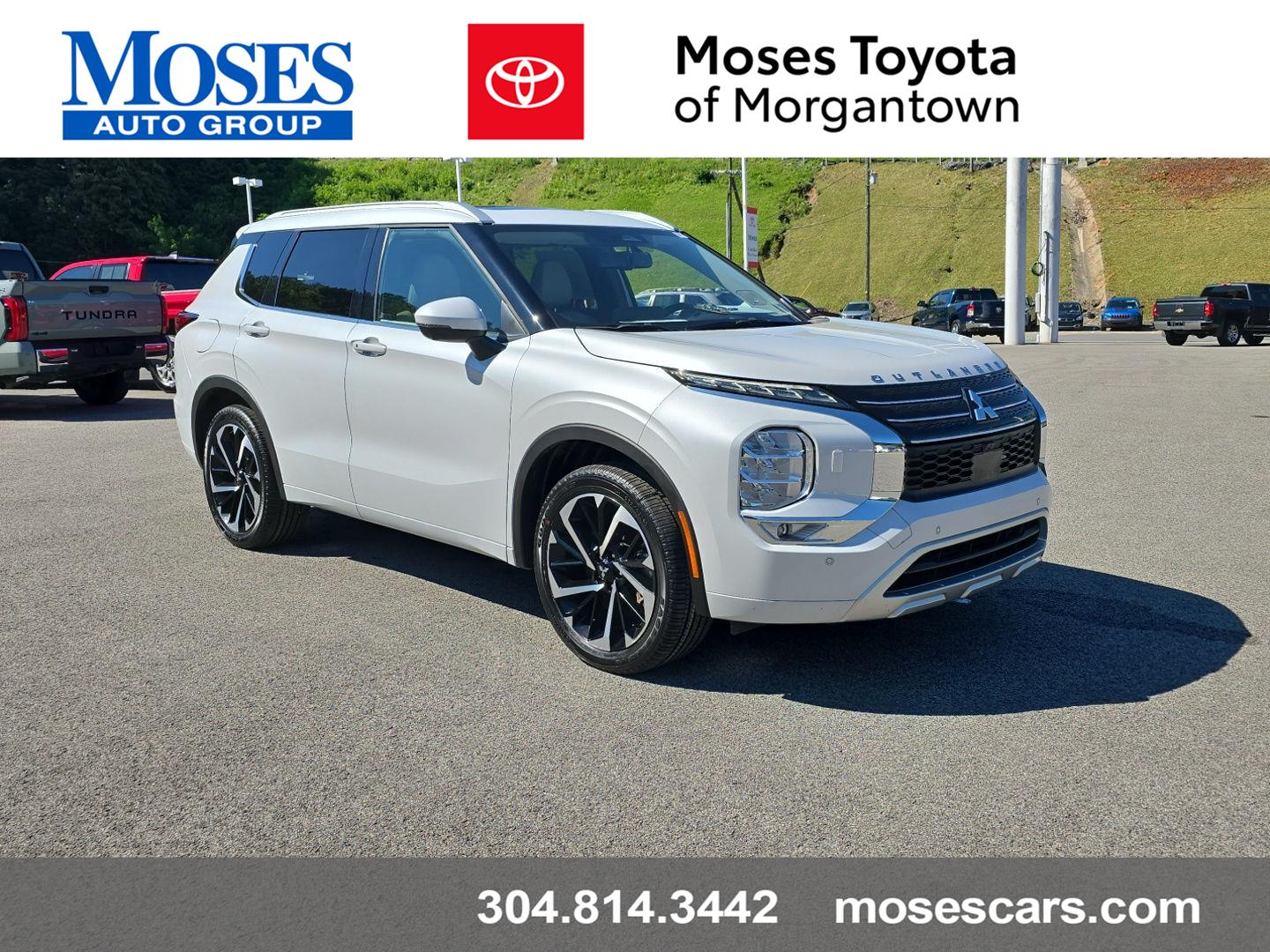 White Diamond 2024 Mitsubishi Outlander SUV / Crossover All-Wheel Drive Continuously Variable Transmission
