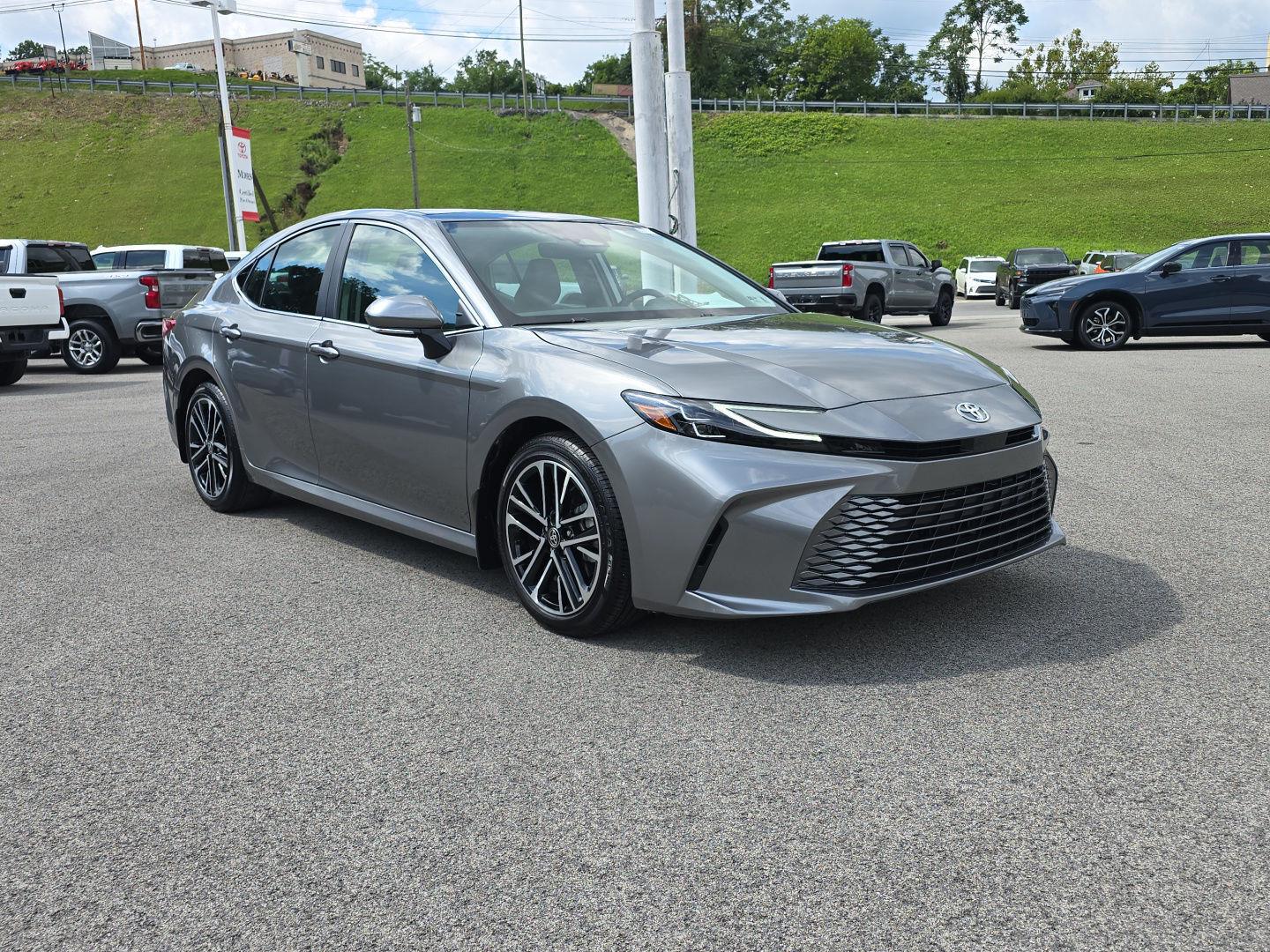 2026 Toyota Camry Heavy Metal Sedán Tracción delantera Transmisión variable continua