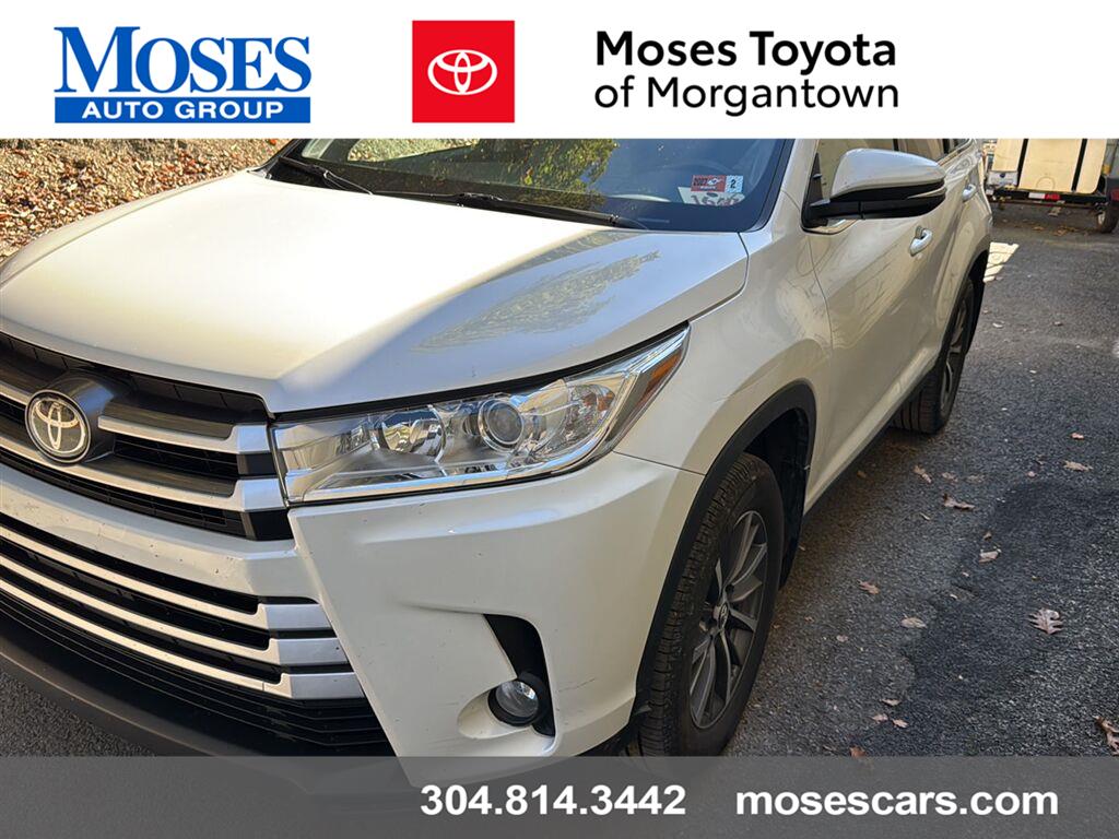 White (Blizzard Pearl) 2019 Toyota Highlander SUV / Crossover All-Wheel Drive Automatic
