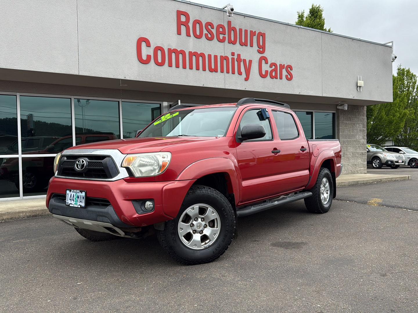 View vehicle photo 2