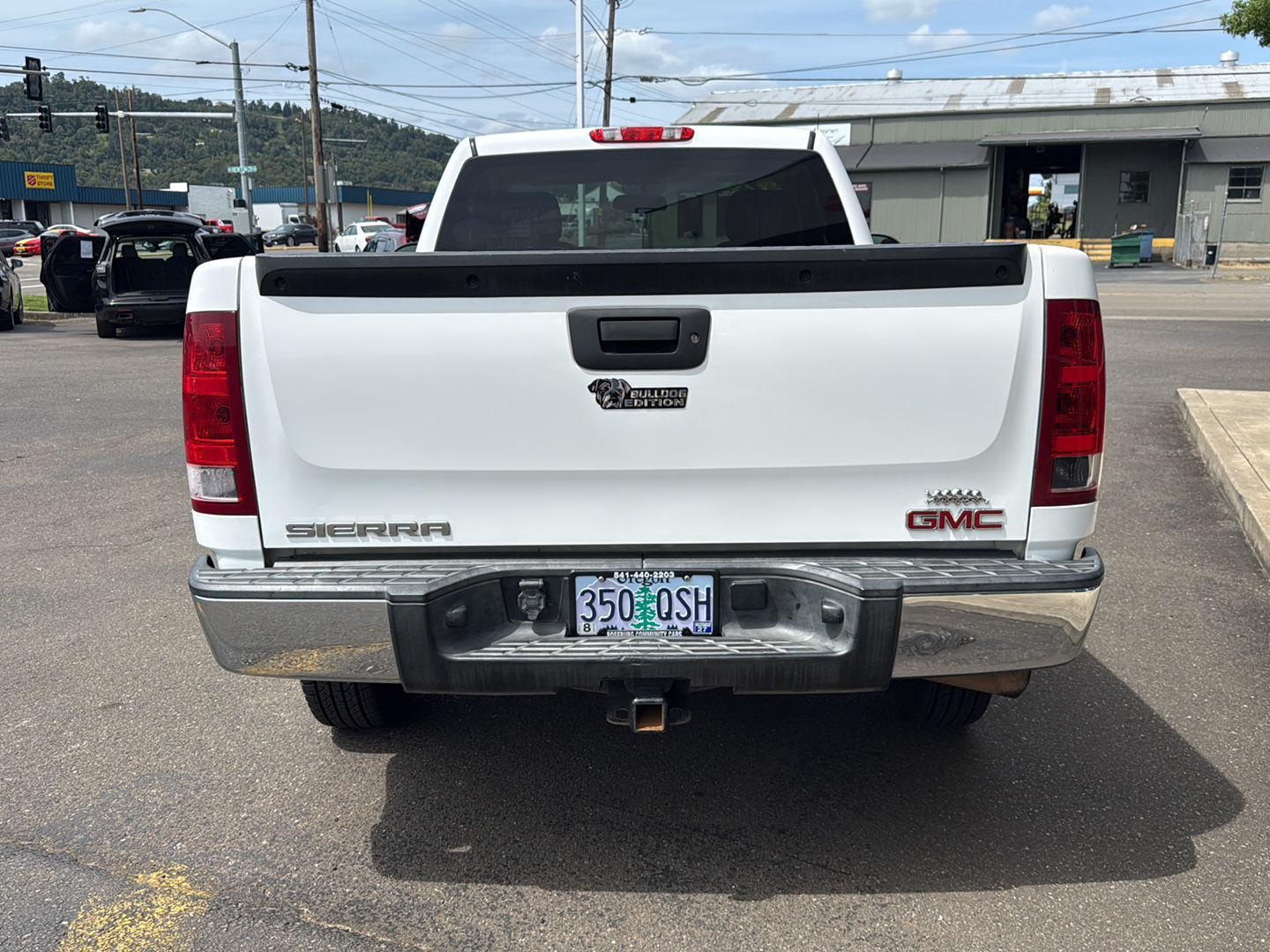 View vehicle photo 4