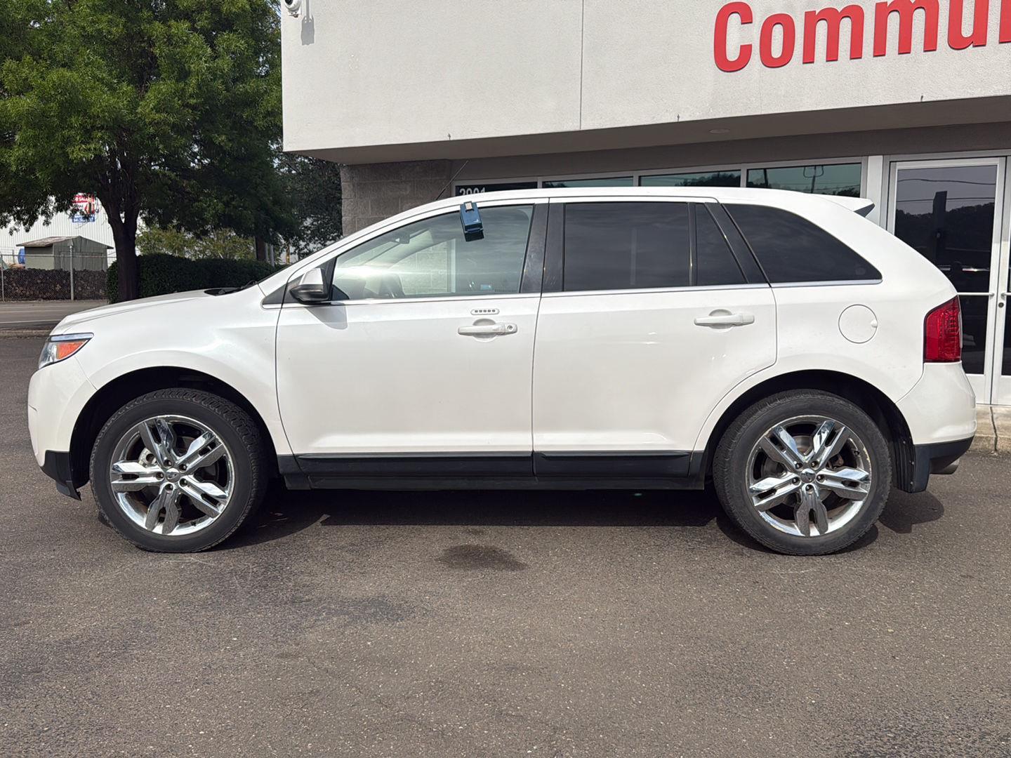 View vehicle photo 2