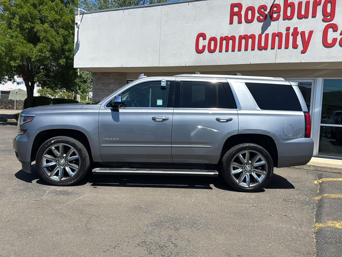 View vehicle photo 2