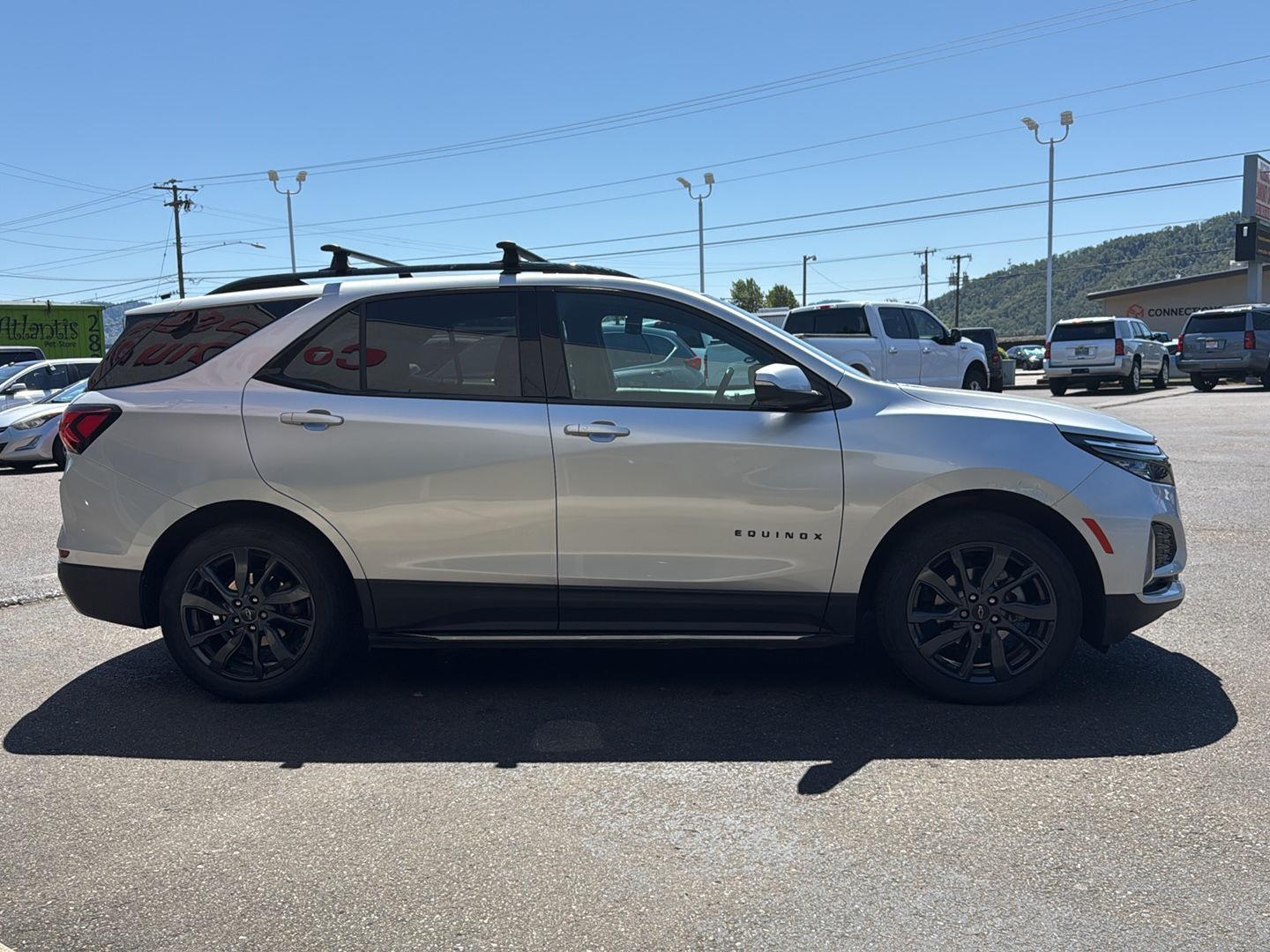 View vehicle photo 4