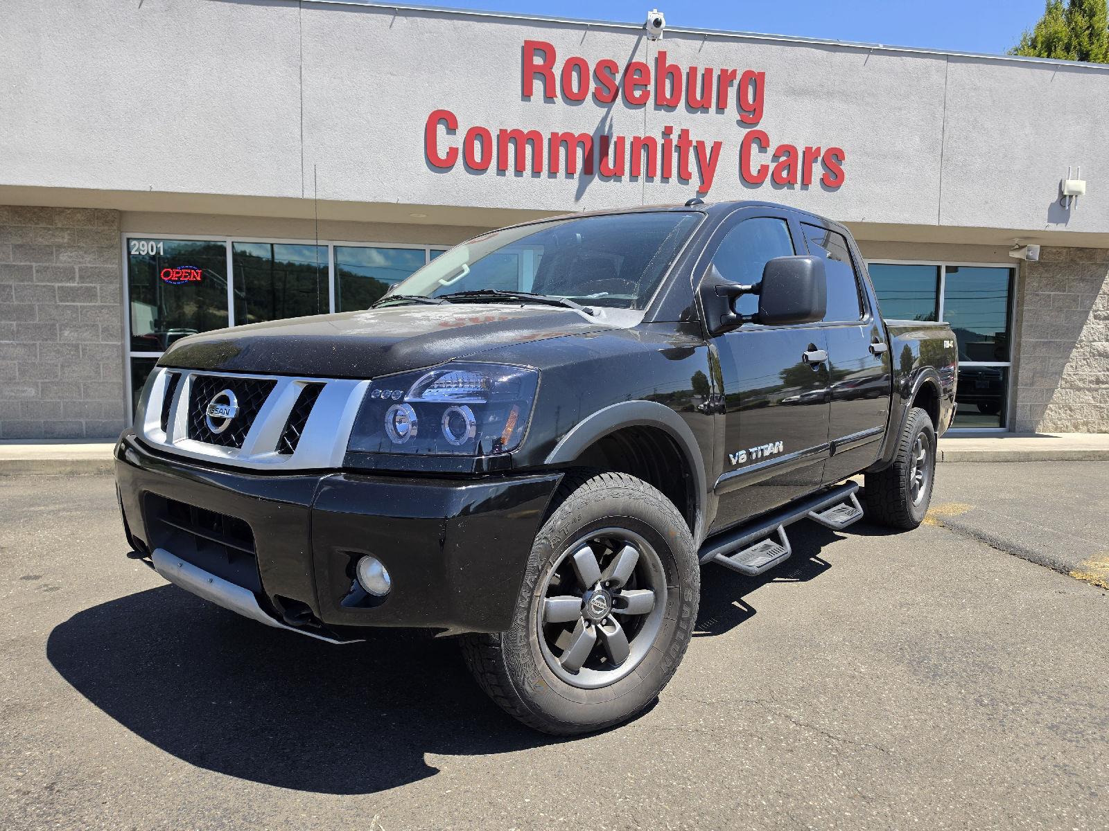 Gray (Magnetic Black) 2015 Nissan Titan Pickup Truck Four-Wheel Drive Automatic
