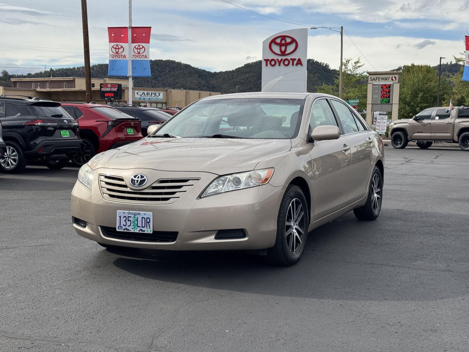  2009 Toyota Camry Sedan Front-Wheel Drive 