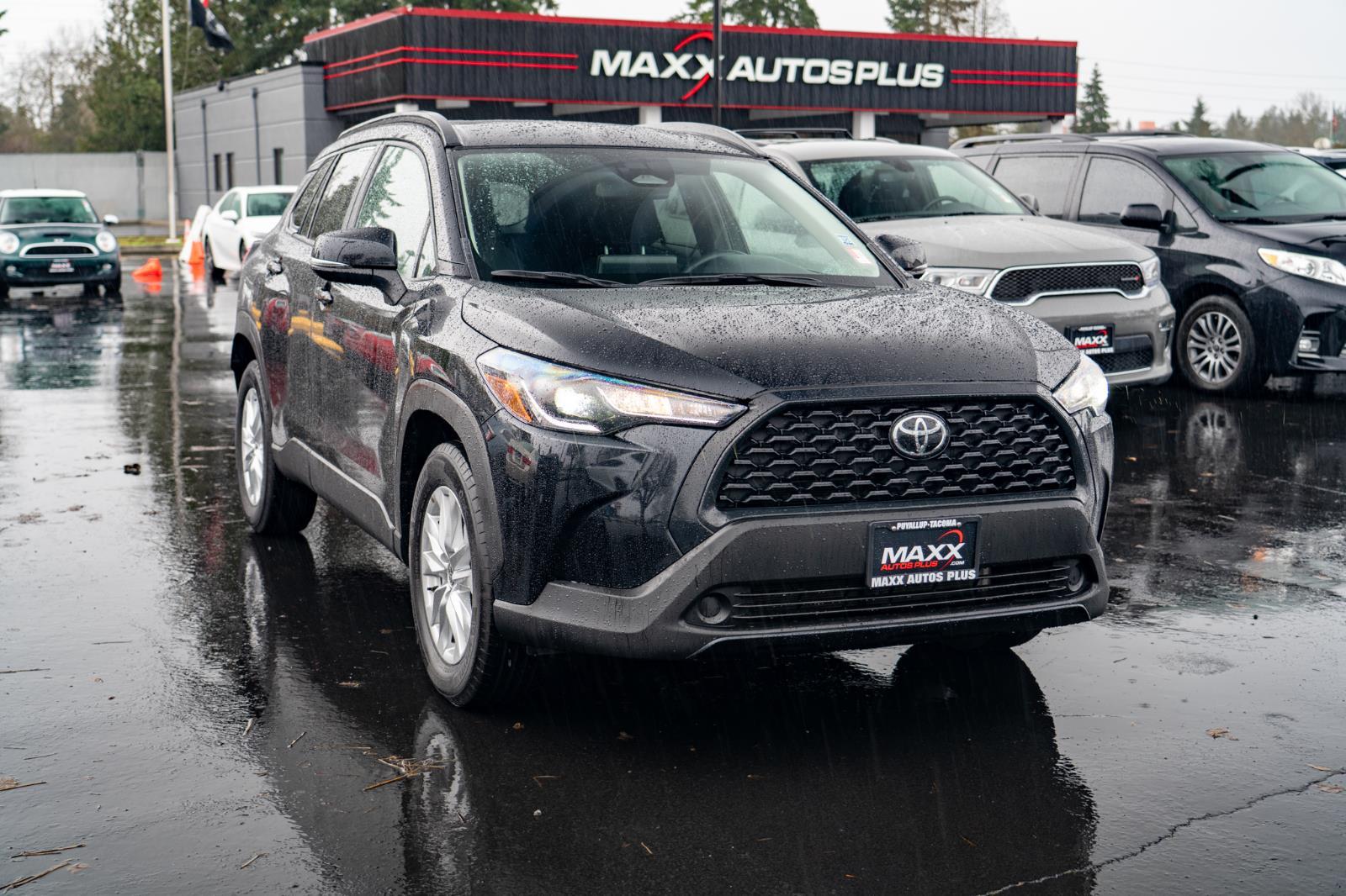 View vehicle photo 2