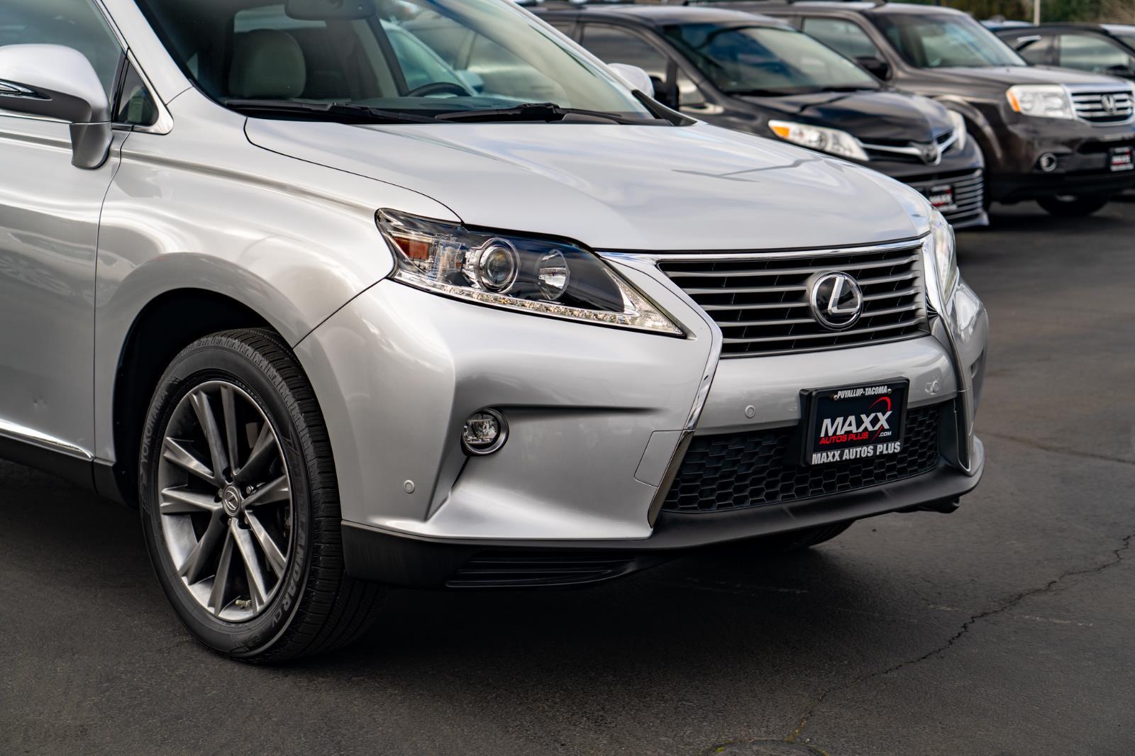 View vehicle photo 6