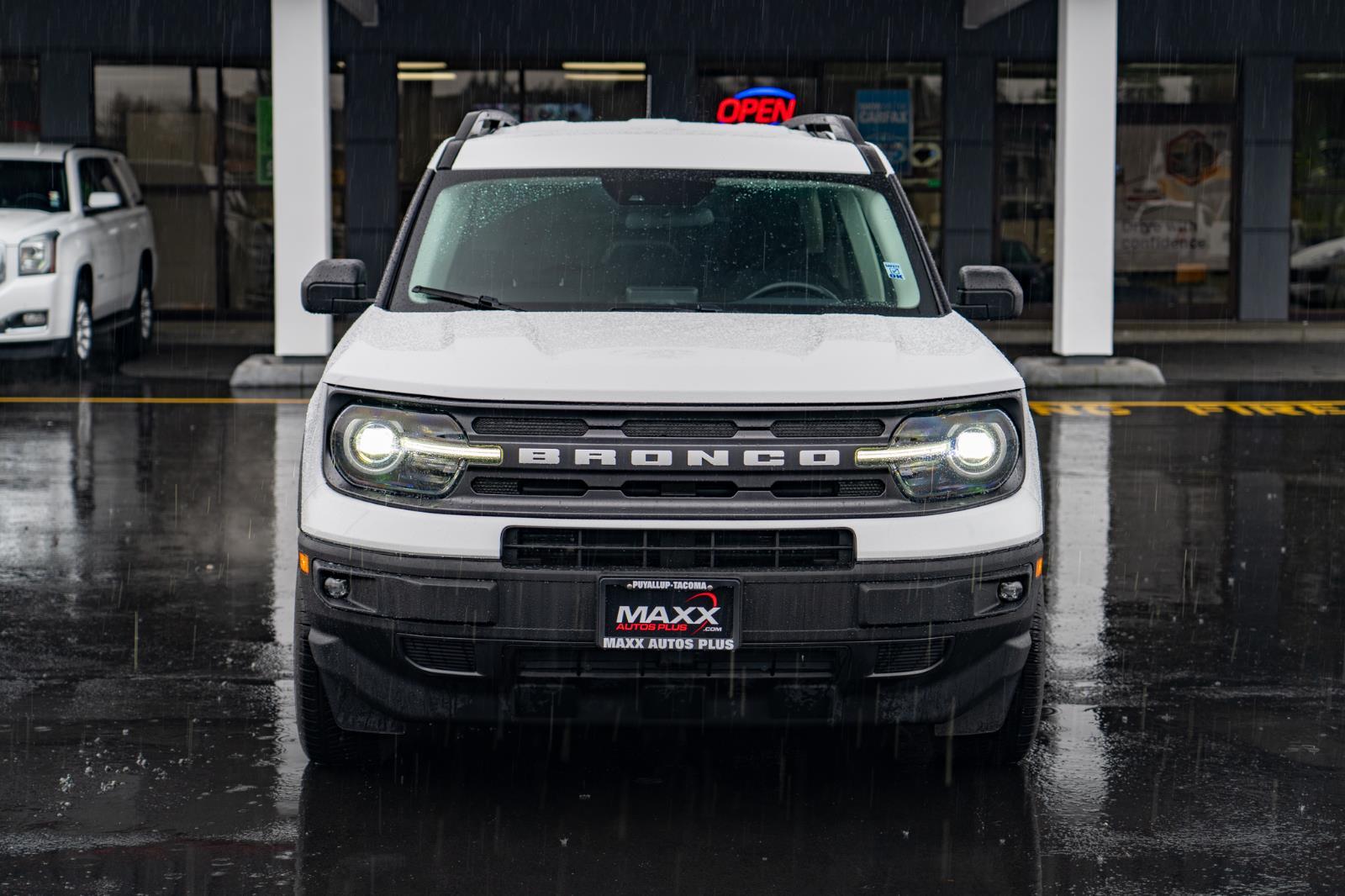 View vehicle photo 3