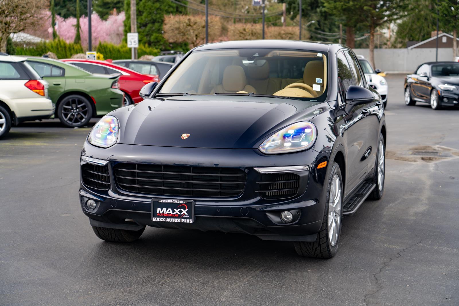 View vehicle photo 4