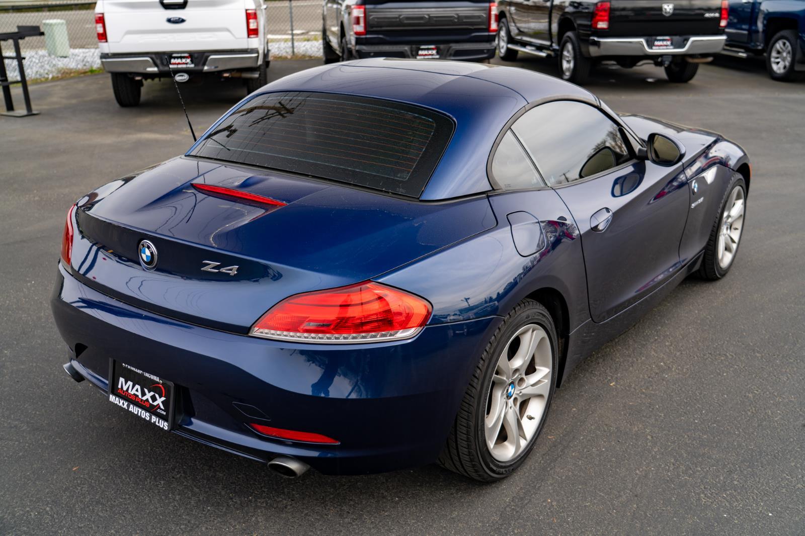 View vehicle photo 5