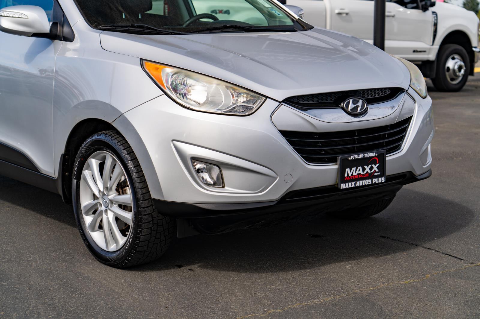 View vehicle photo 6