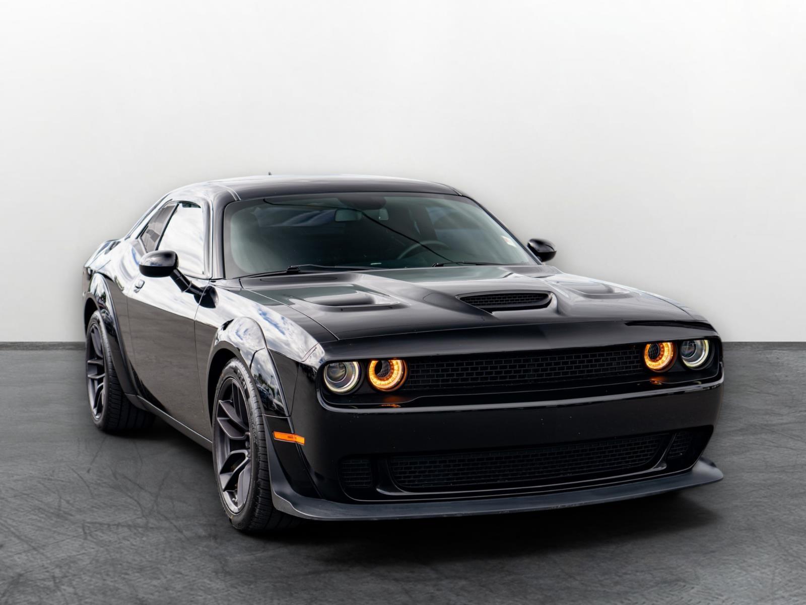 Pitch Black Clearcoat 2019 Dodge Challenger Coupe Rear-Wheel Drive 8-Speed Automatic