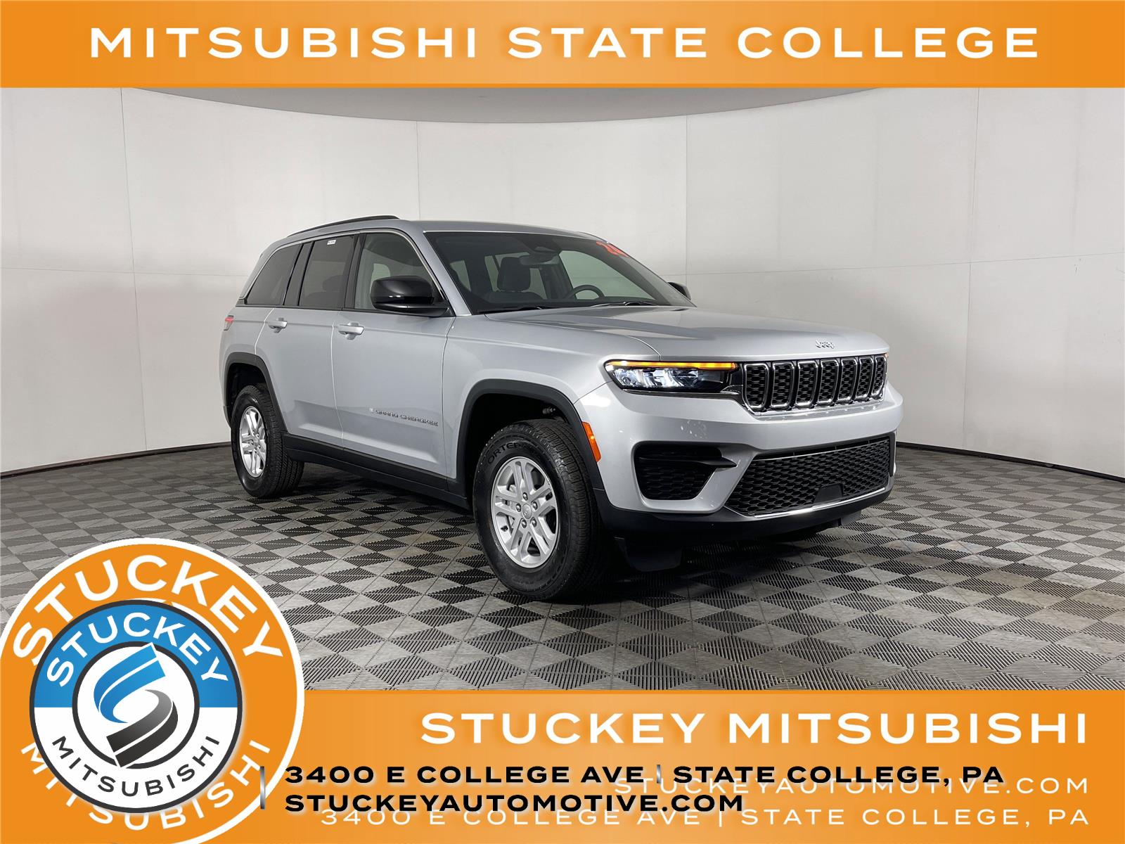 2024 Jeep Grand Cherokee Laredo 4WD