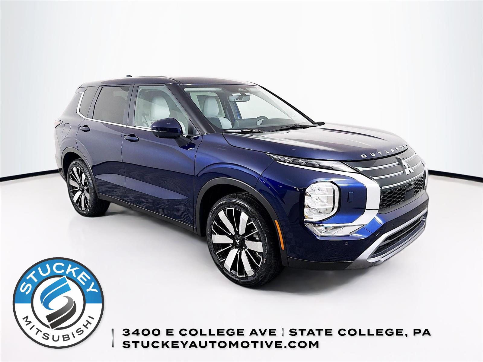 Cosmic Blue Metallic 2026 Mitsubishi Outlander SUV / Crossover Front-Wheel Drive Continuously Variable Transmission