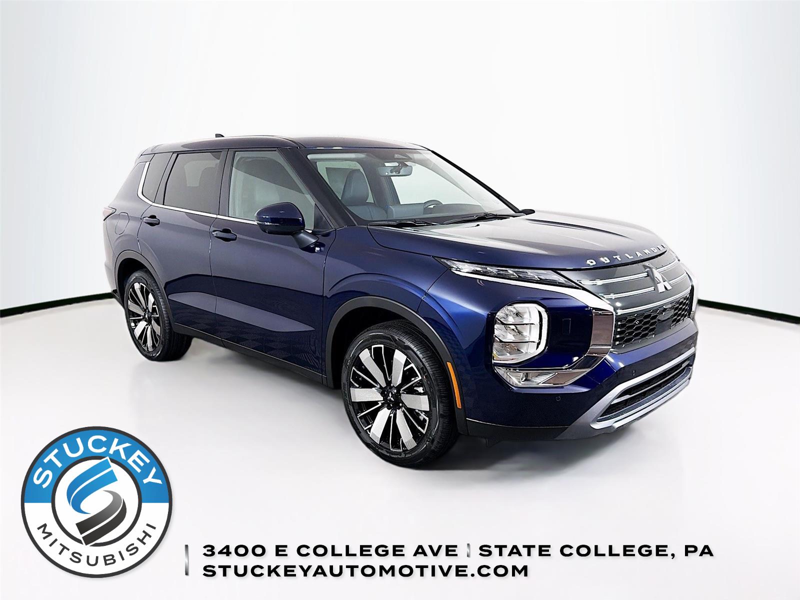 Cosmic Blue Metallic 2026 Mitsubishi Outlander SUV / Crossover Front-Wheel Drive Continuously Variable Transmission