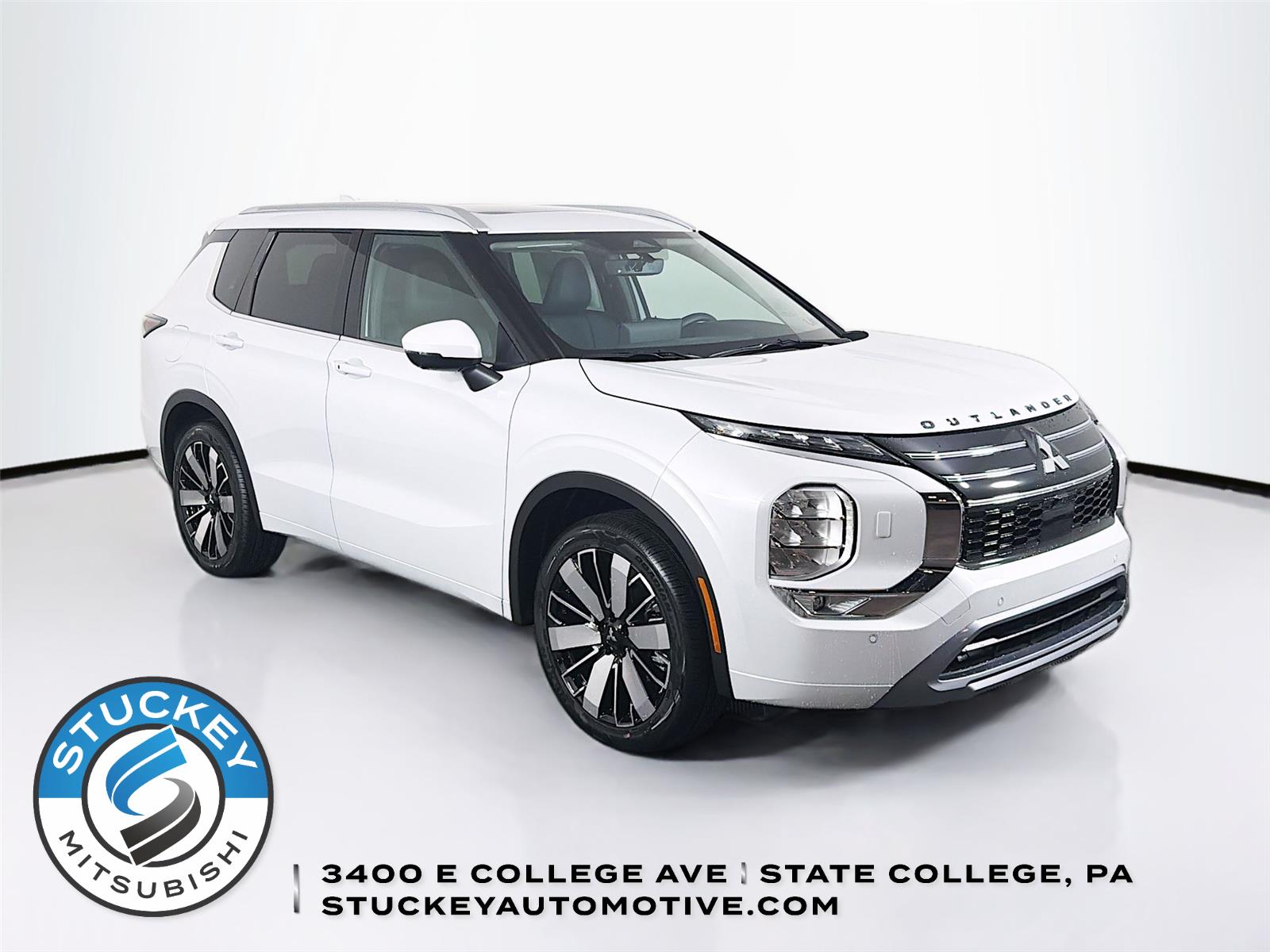 White Diamond 2026 Mitsubishi Outlander SEL FWD SUV / Crossover Front-Wheel Drive Continuously Variable Transmission