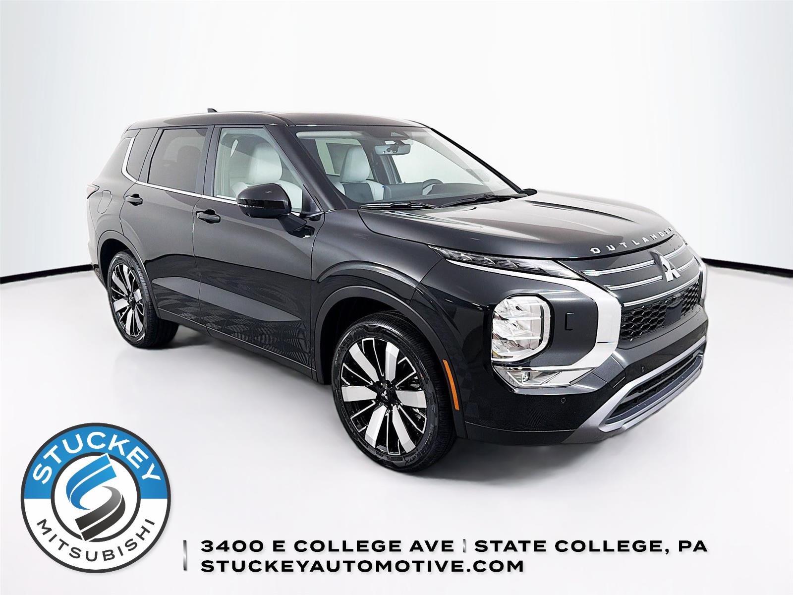 Black Diamond 2026 Mitsubishi Outlander SUV / Crossover Front-Wheel Drive Continuously Variable Transmission