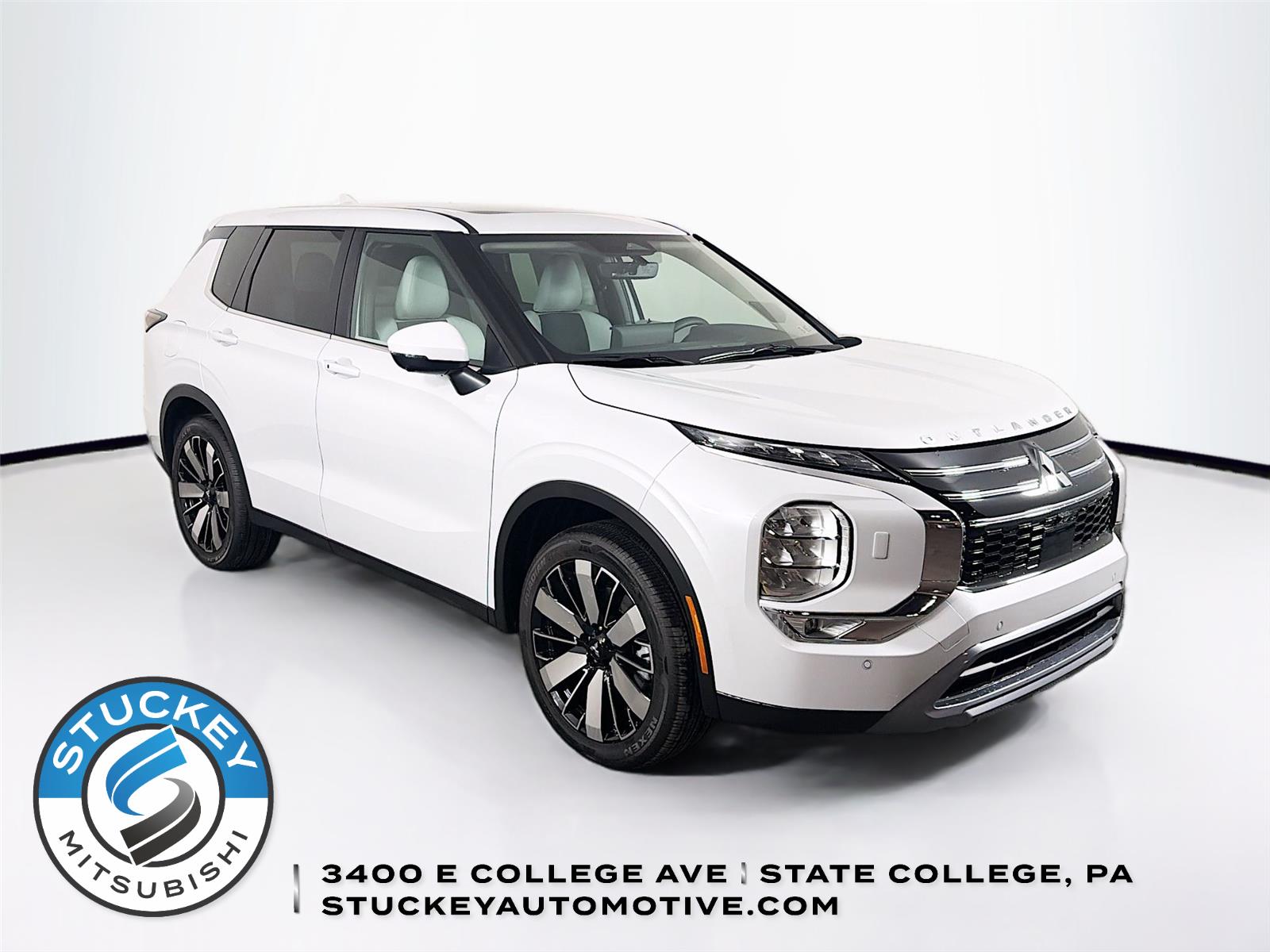 White Diamond 2026 Mitsubishi Outlander SUV / Crossover Front-Wheel Drive Continuously Variable Transmission