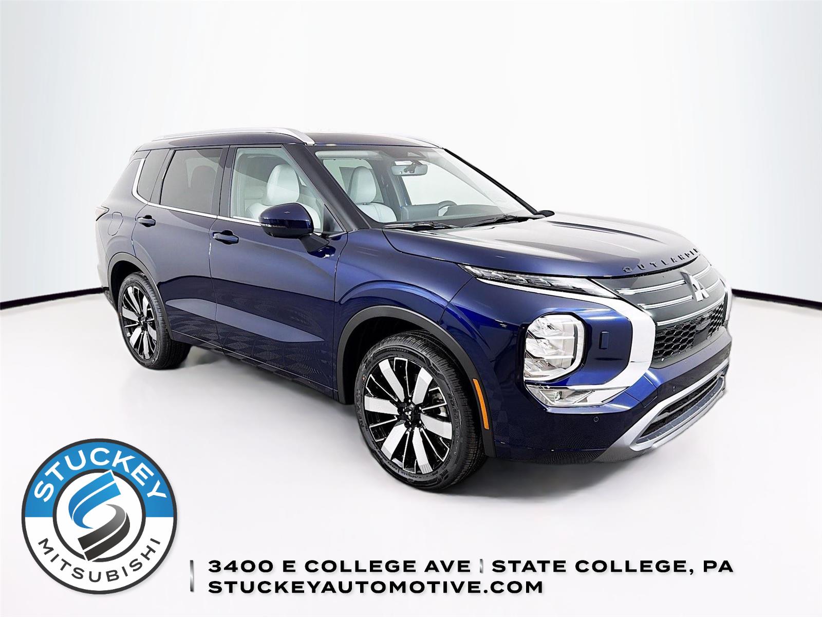 Cosmic Blue Metallic 2026 Mitsubishi Outlander SUV / Crossover Front-Wheel Drive Continuously Variable Transmission