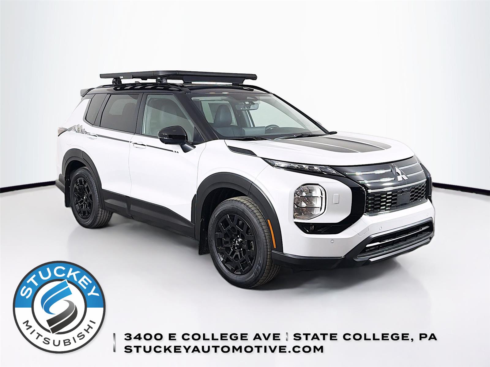 White Diamond/Black Roof 2026 Mitsubishi Outlander Trail Edition S-AWC SUV / Crossover All-Wheel Drive Continuously Variable Transmission