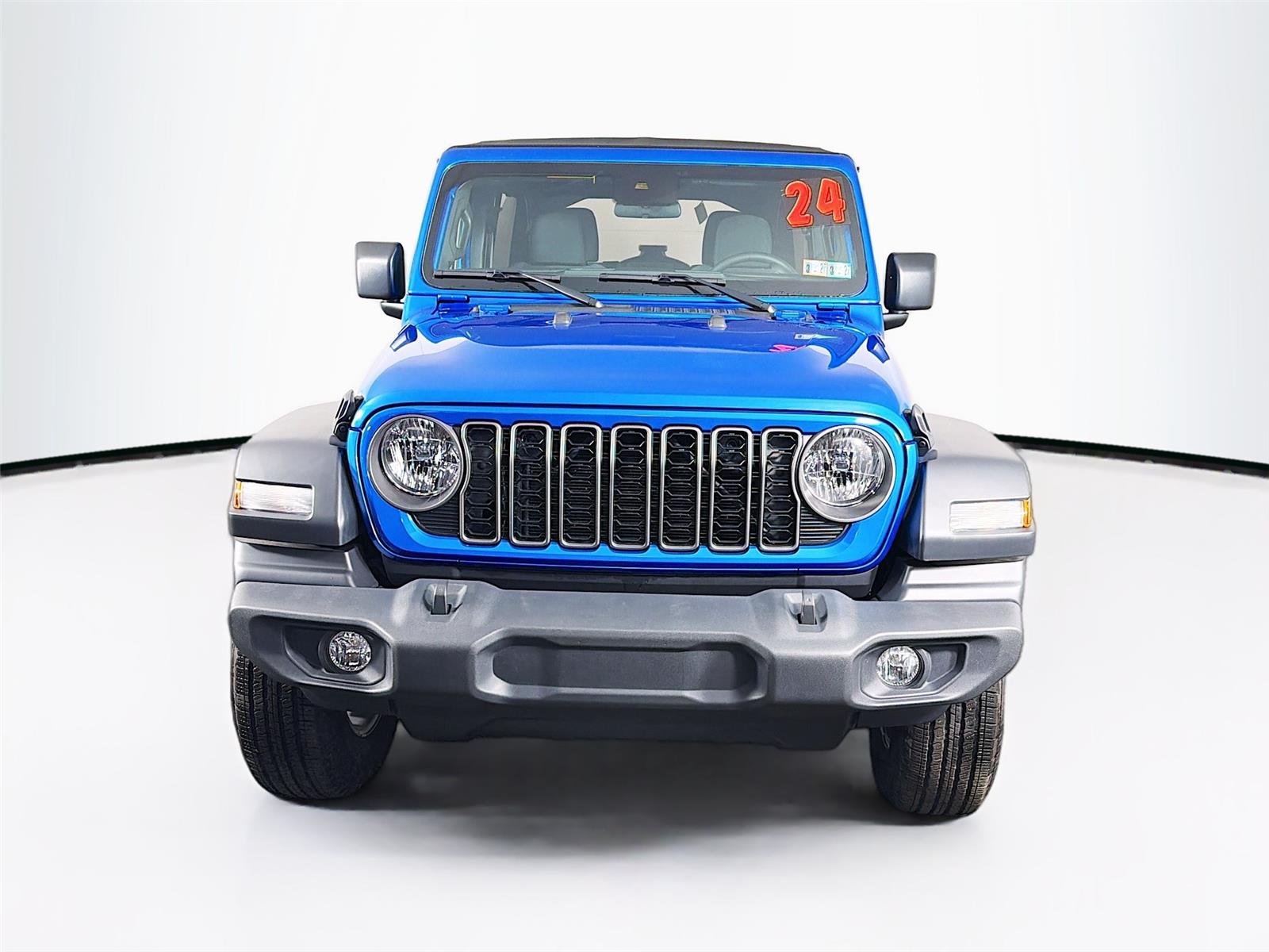 View vehicle photo 2