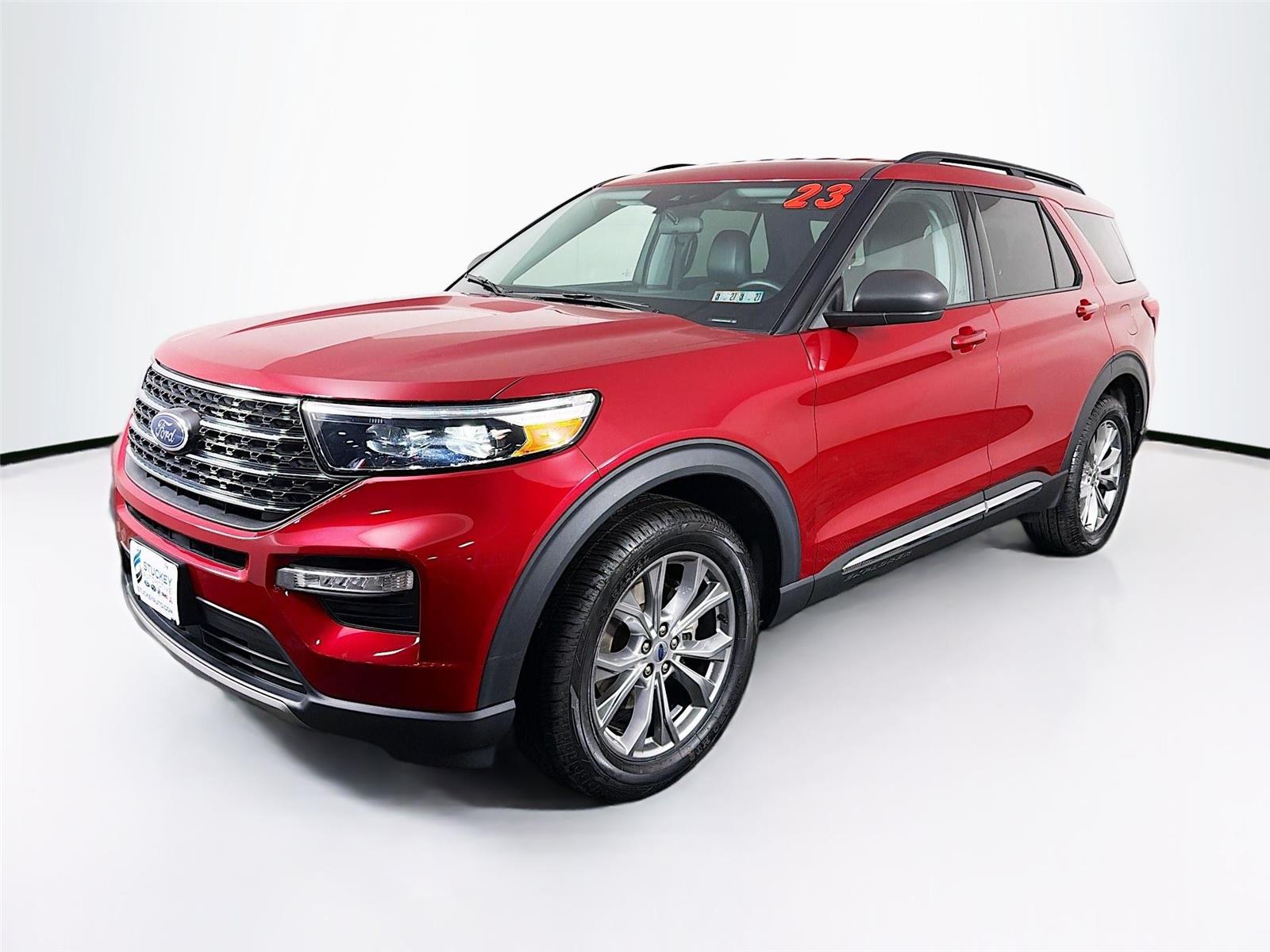 View vehicle photo 3