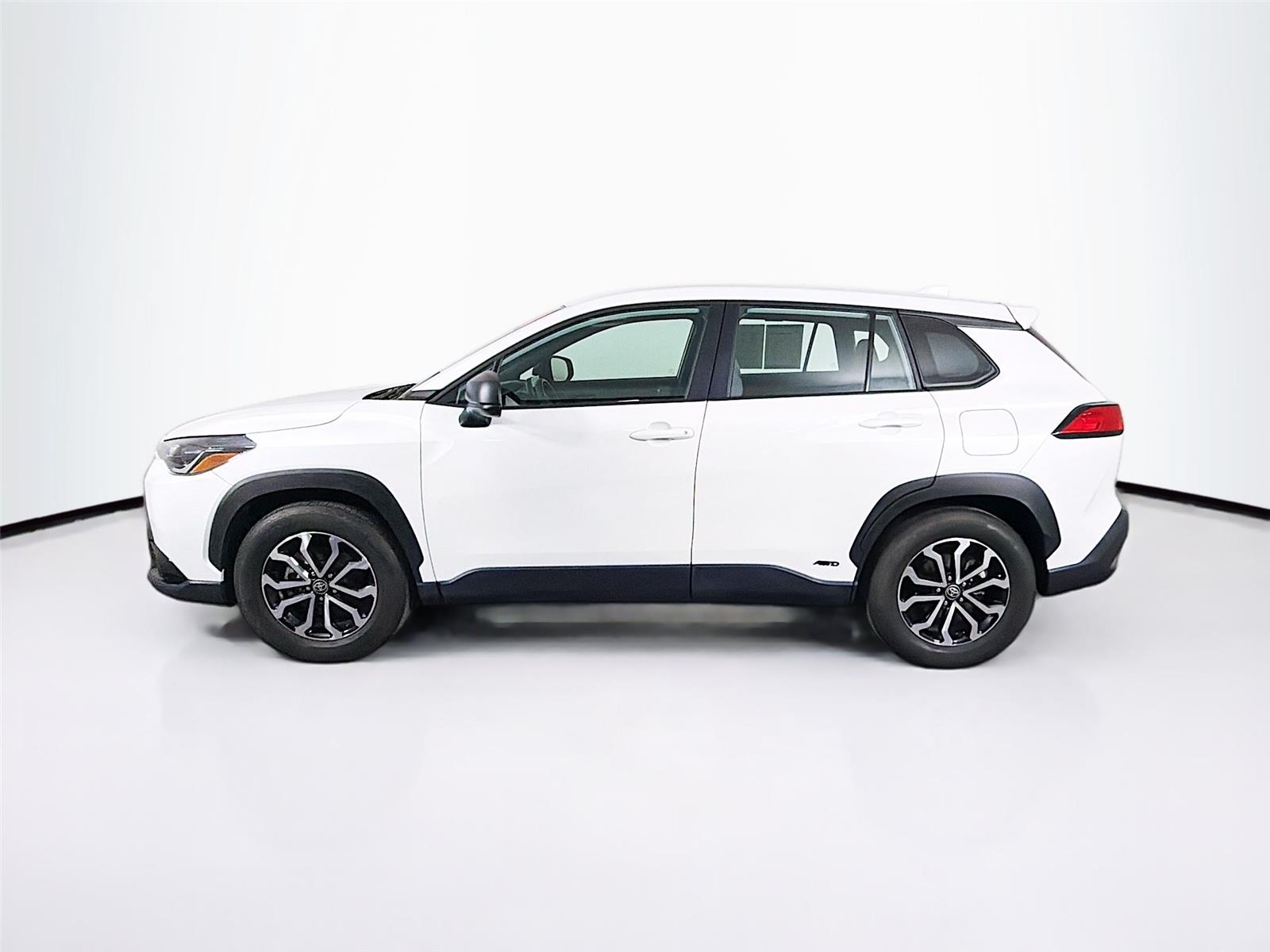 View vehicle photo 4