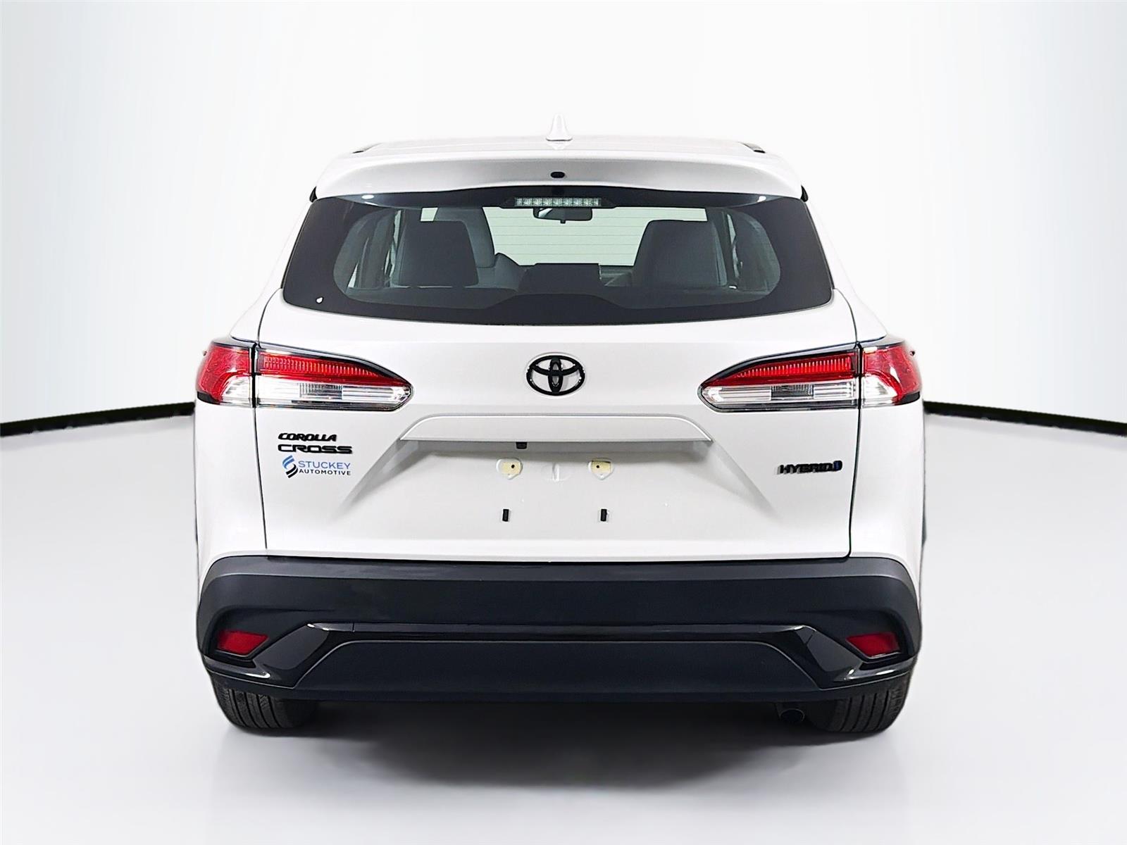 View vehicle photo 6