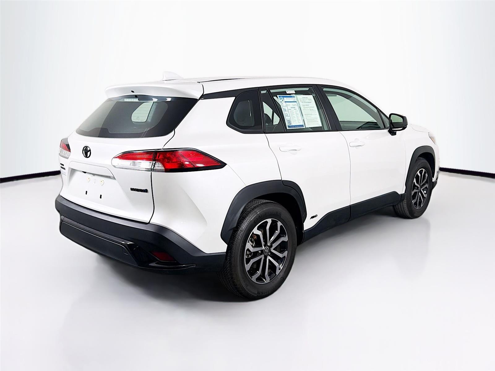 View vehicle photo 7