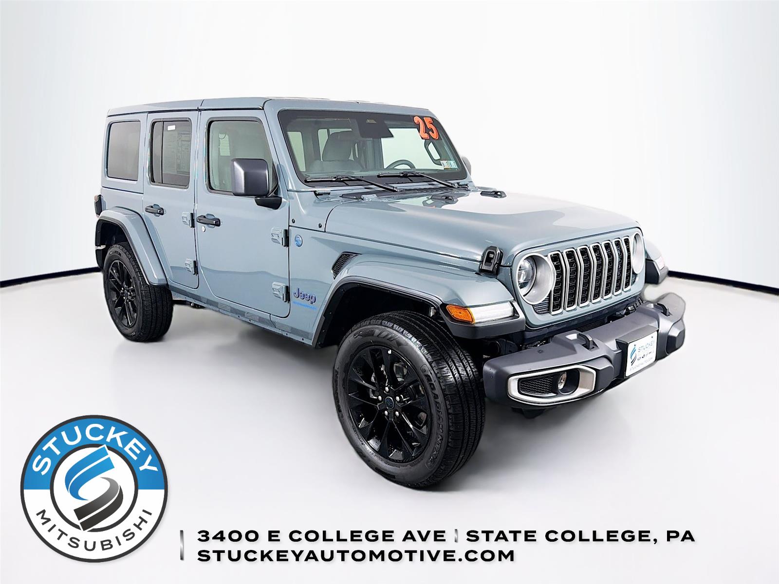 Anvil Clearcoat 2025 Jeep Wrangler 4xe Sahara 4WD SUV / Crossover Four-Wheel Drive 8-Speed Automatic