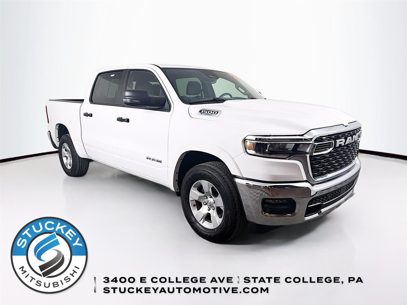 Bright White Clearcoat 2025 RAM 1500 Big Horn Crew Cab 4WD Pickup Truck Four-Wheel Drive 8-Speed Automatic