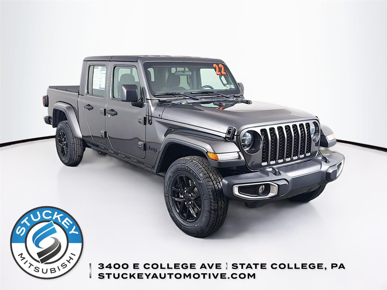 Gray (Granite Crystal Metallic Clearcoat) 2022 Jeep Gladiator Sport S Crew Cab 4WD Pickup Truck Four-Wheel Drive 8-Speed Automatic